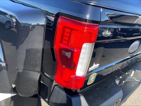 Used 2017 Ford F350 Lariat w/ Lariat Ultimate Package image 26