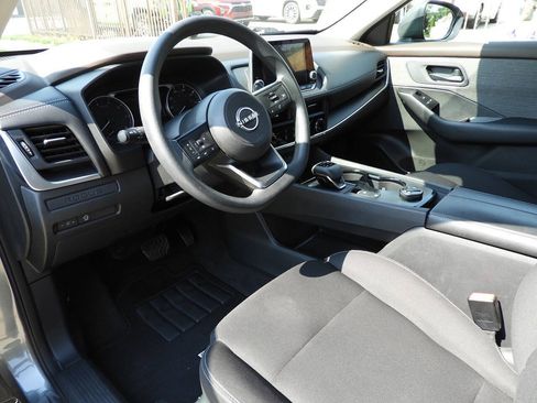 Used 2023 Nissan Rogue S AWD/4WD image 12