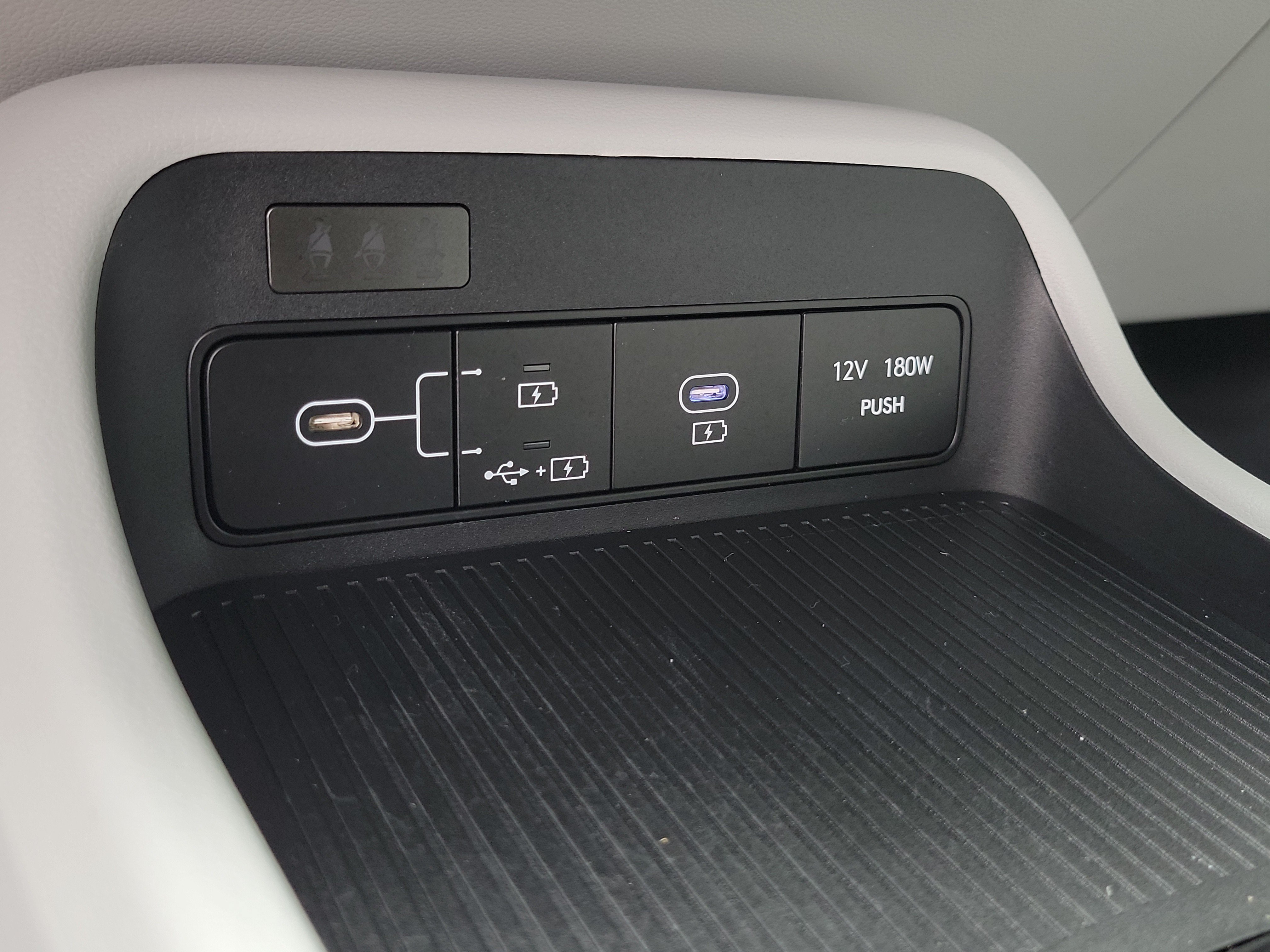 Used 2024 Hyundai Kona SEL FWD image 26