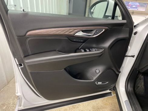 Used 2023 Buick Envision Avenir AWD/4WD image 30