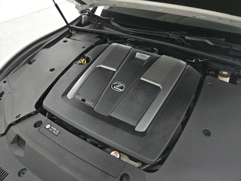 Used 2018 Lexus LS 500 AWD w/ Interior Upgrade Package image 23