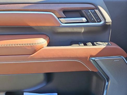 New 2026 GMC Sierra 2500 Denali Ultimate AWD/4WD image 10