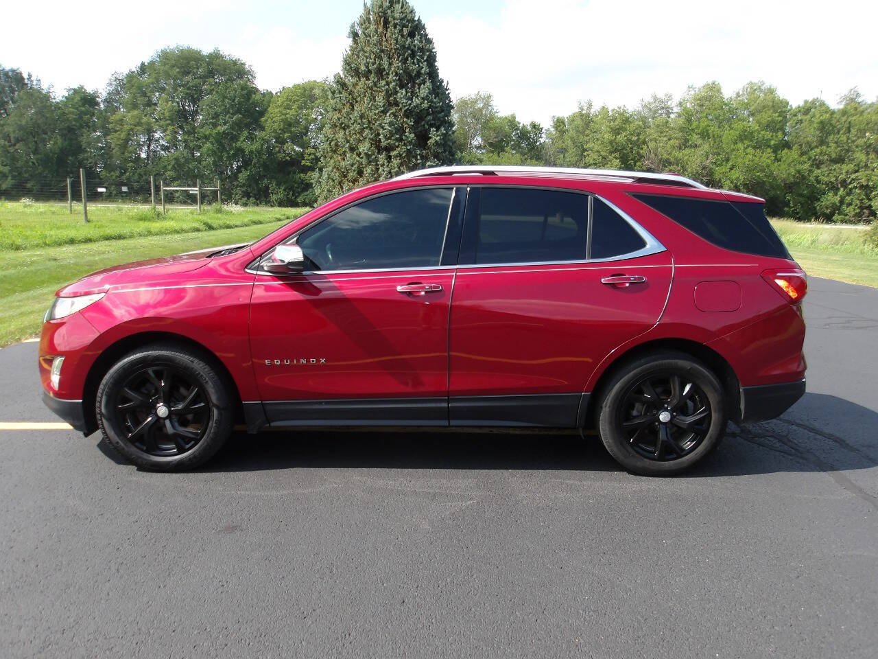 Used 2018 Chevrolet Equinox Premier FWD image 10