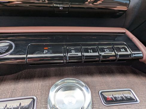 Used 2025 Lincoln Navigator Reserve image 25