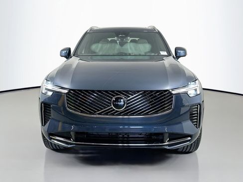 New 2026 Volvo XC90 B5 Core AWD/4WD image 2