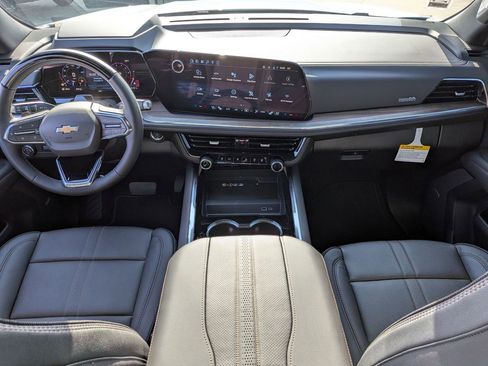 New 2026 Chevrolet Suburban High Country w/ Sun And Tow Package AWD/4WD image 19