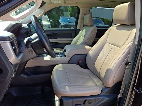 Certified 2022 Ford Expedition XLT AWD/4WD image 18