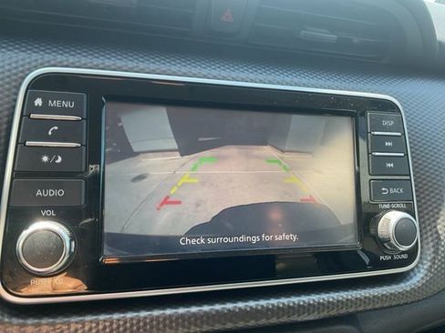 Used 2019 Nissan Kicks S image 18