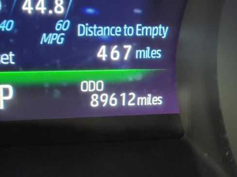 Used 2020 Toyota Camry XLE image 17