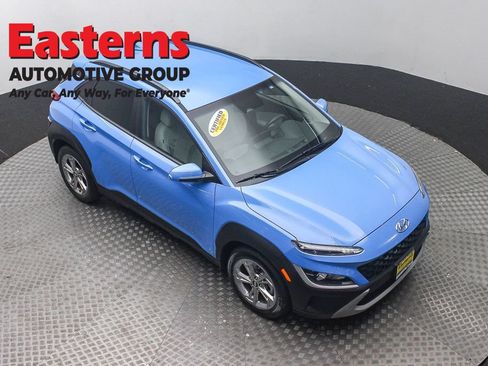 Used 2022 Hyundai Kona SEL w/ Cargo Package AWD/4WD image 3