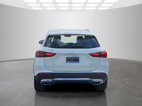 Used 2025 Mercedes-Benz GLA 250 image 4