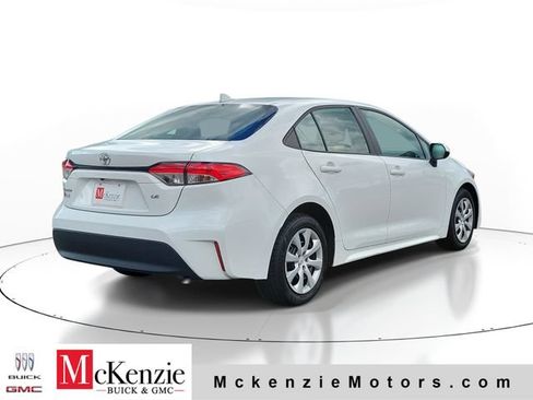Used 2023 Toyota Corolla LE FWD image 4