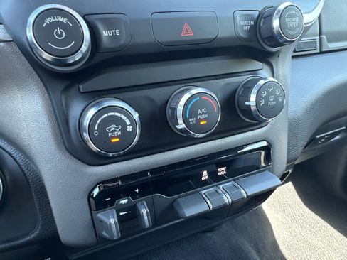 Used 2024 RAM 2500 Big Horn w/ Bed Utility Group image 29