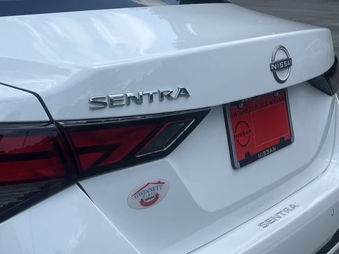 Used 2024 Nissan Sentra S FWD image 28