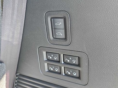 Certified 2025 INFINITI QX80 Sensory image 30