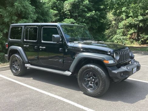 Used 2025 Jeep Wrangler Unlimited Sport AWD/4WD image 6