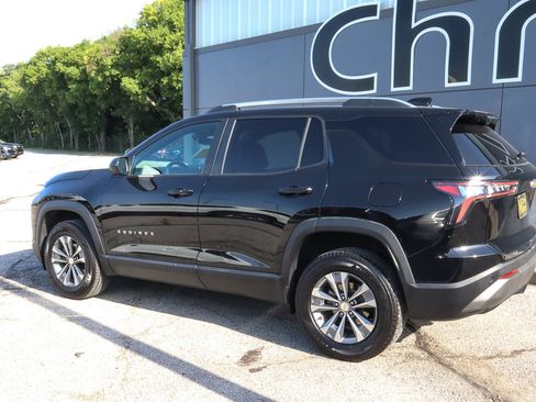 Used 2025 Chevrolet Equinox LT w/ Convenience Package II FWD image 6