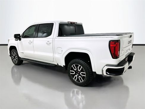 Used 2024 GMC Sierra 1500 AT4 w/ Technology Package image 5