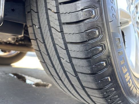 Used 2013 Toyota RAV4 XLE image 20