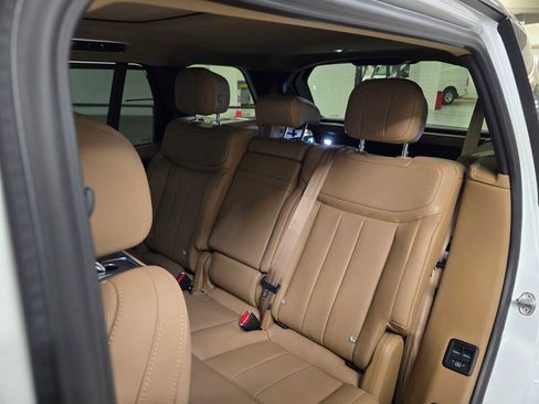 New 2026 Land Rover Range Rover Long Wheelbase SE image 19