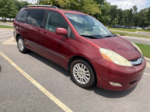 Used 2008 Toyota Sienna XLE Limited FWD image 6