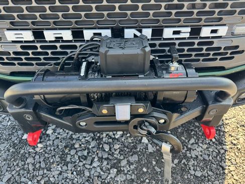 Used 2023 Ford Bronco Badlands image 19