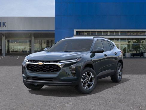 New 2026 Chevrolet Trax LT FWD image 6