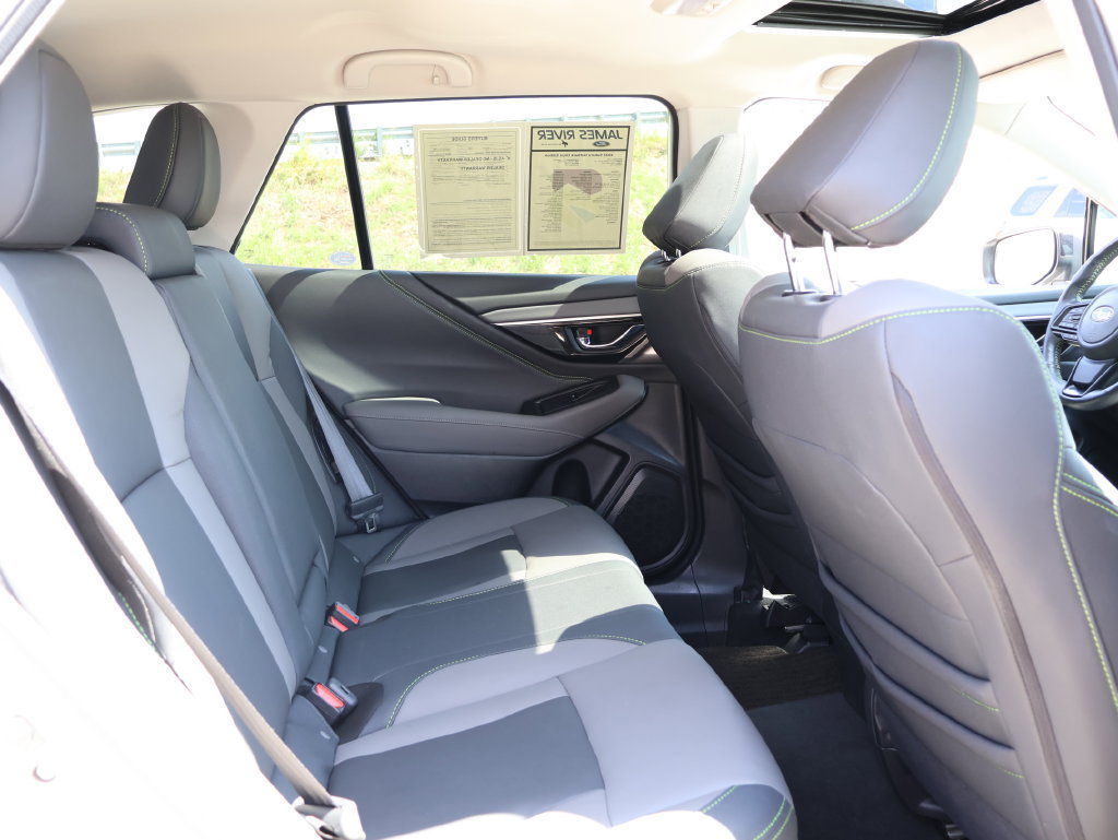 Used 2025 Subaru Outback Onyx Edition AWD/4WD image 11