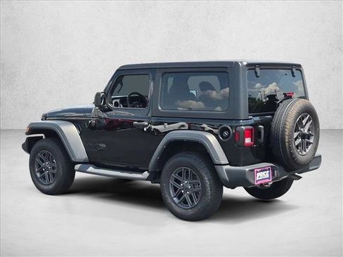 Used 2025 Jeep Wrangler Sport AWD/4WD image 8