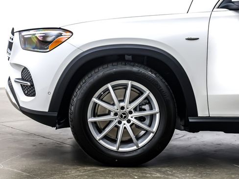 Used 2025 Mercedes-Benz GLE 450e 4MATIC image 10