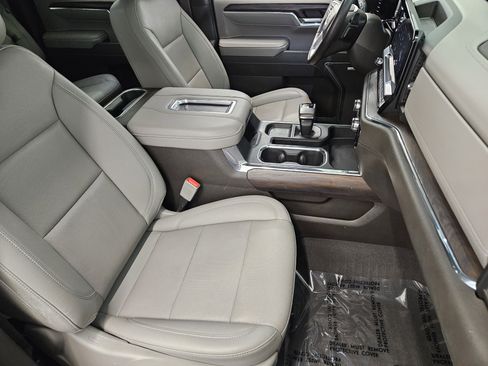 Used 2022 GMC Sierra 1500 SLT image 17