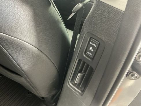 Used 2023 Honda Odyssey EX-L image 11
