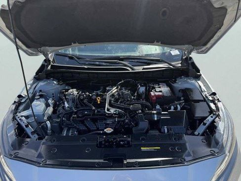 Used 2024 Nissan Altima 2.5 SR FWD image 56
