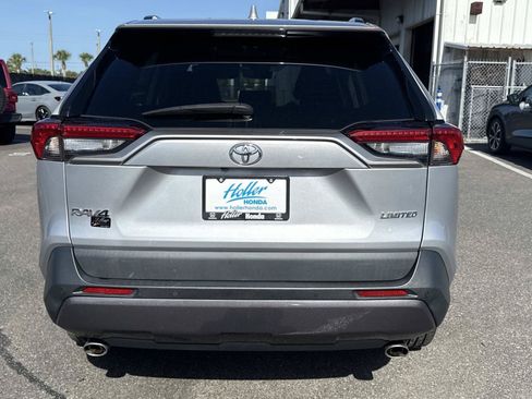 Used 2020 Toyota RAV4 Limited FWD image 5