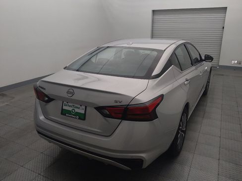 Used 2024 Nissan Altima 2.5 SV FWD image 7