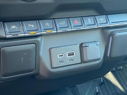 New 2026 GMC Sierra 1500 Pro w/ Pro Value Package image 17