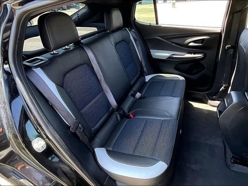 Used 2025 Buick Envista Preferred w/ Convenience II Package FWD image 23