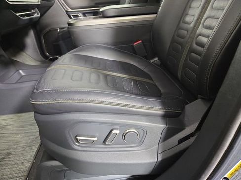 Used 2023 Rivian R1S Adventure image 32