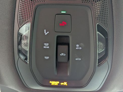 Certified 2025 Audi SQ5 Premium Plus image 32