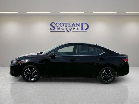 Used 2024 Nissan Sentra SV FWD image 1