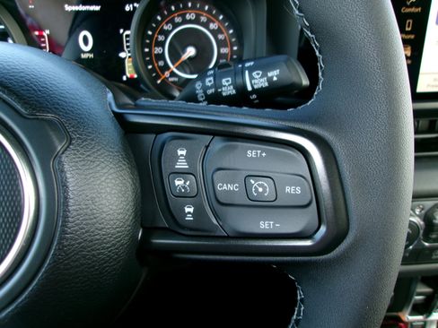 New 2026 Jeep Wrangler Unlimited Rubicon w/ Steel Bumper Group image 11