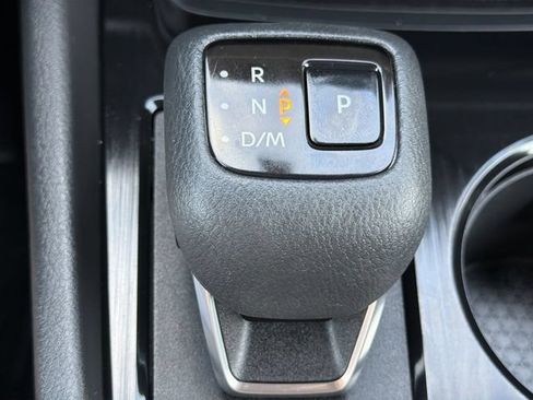 Used 2023 Nissan Rogue SV FWD image 19