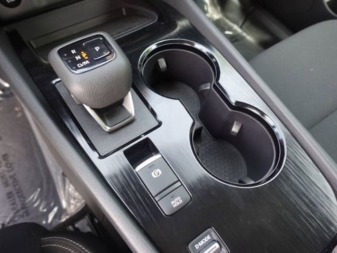 Used 2024 Nissan Rogue S image 20