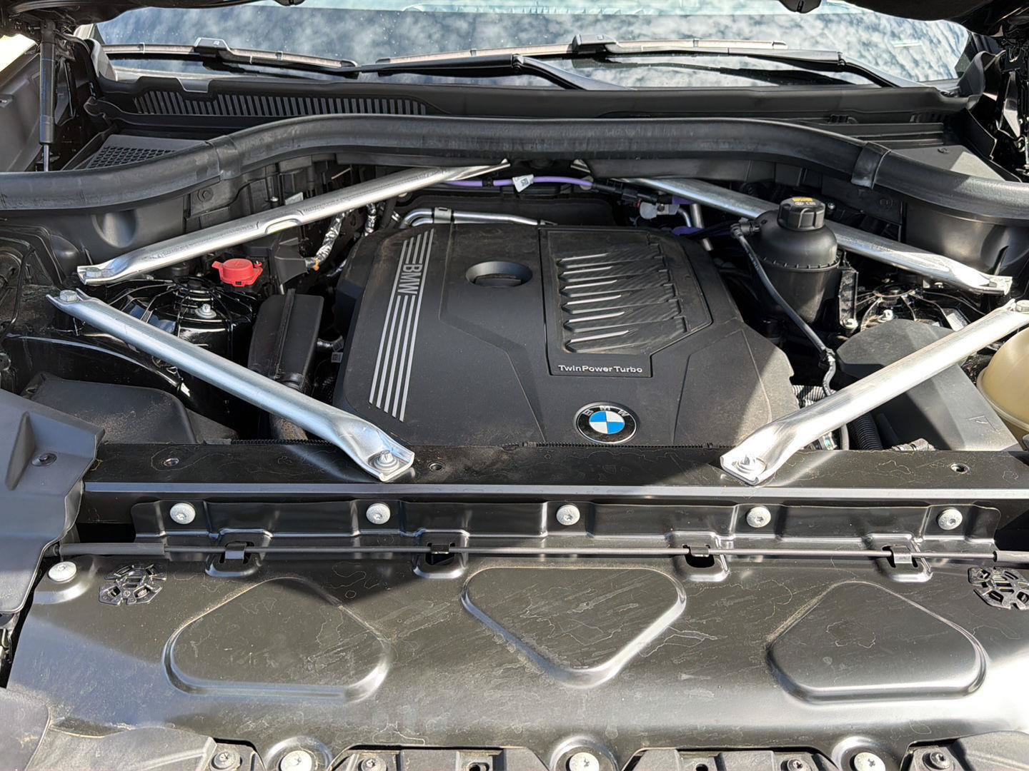 Used 2023 BMW X6 xDrive40i w/ M Sport Package AWD/4WD image 37