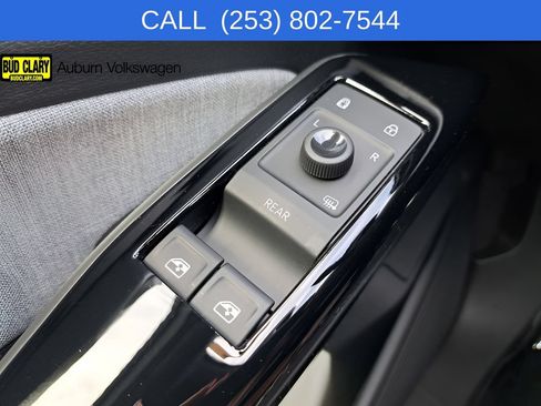 Used 2024 Volkswagen ID.4 2WD image 27