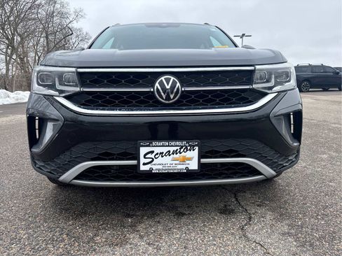 Used 2022 Volkswagen Taos SEL image 24