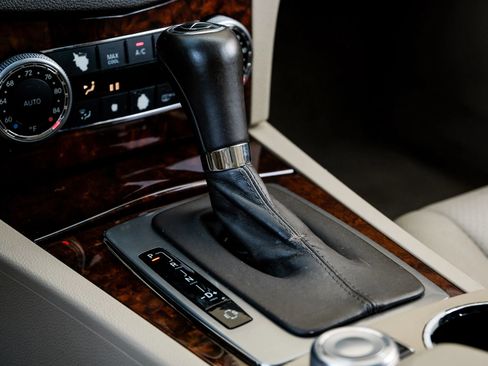 Used 2011 Mercedes-Benz C 300 Sedan w/ Premium 1 Pkg image 26