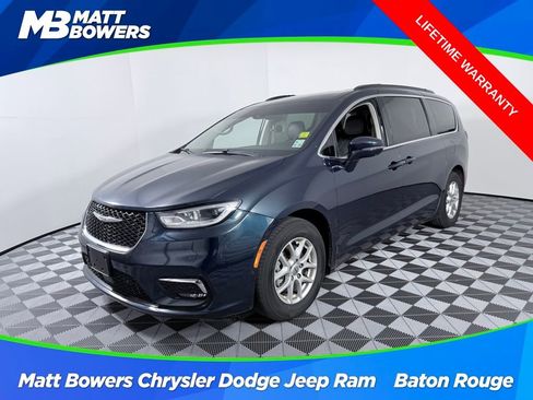 Used 2022 Chrysler Pacifica Touring-L w/ Uconnect Theater Family Group image 1