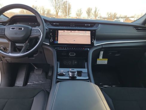 New 2026 Jeep Grand Cherokee Altitude image 18