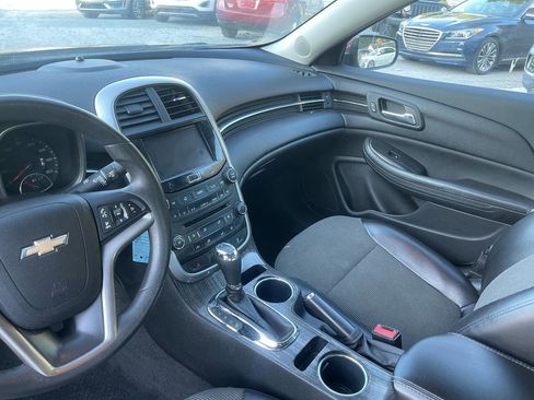 Used 2016 Chevrolet Malibu LT FWD image 17
